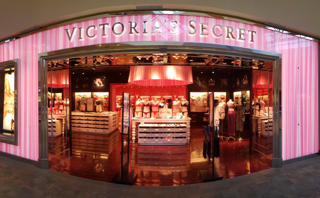 Panoramic view of a Victoria's Secret store front